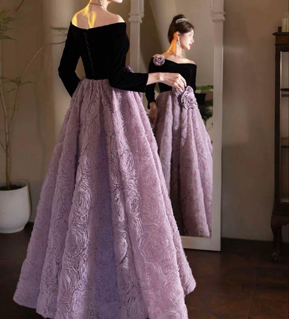 お花のデザインがゴージャスな長袖のオフショル ロングドレス