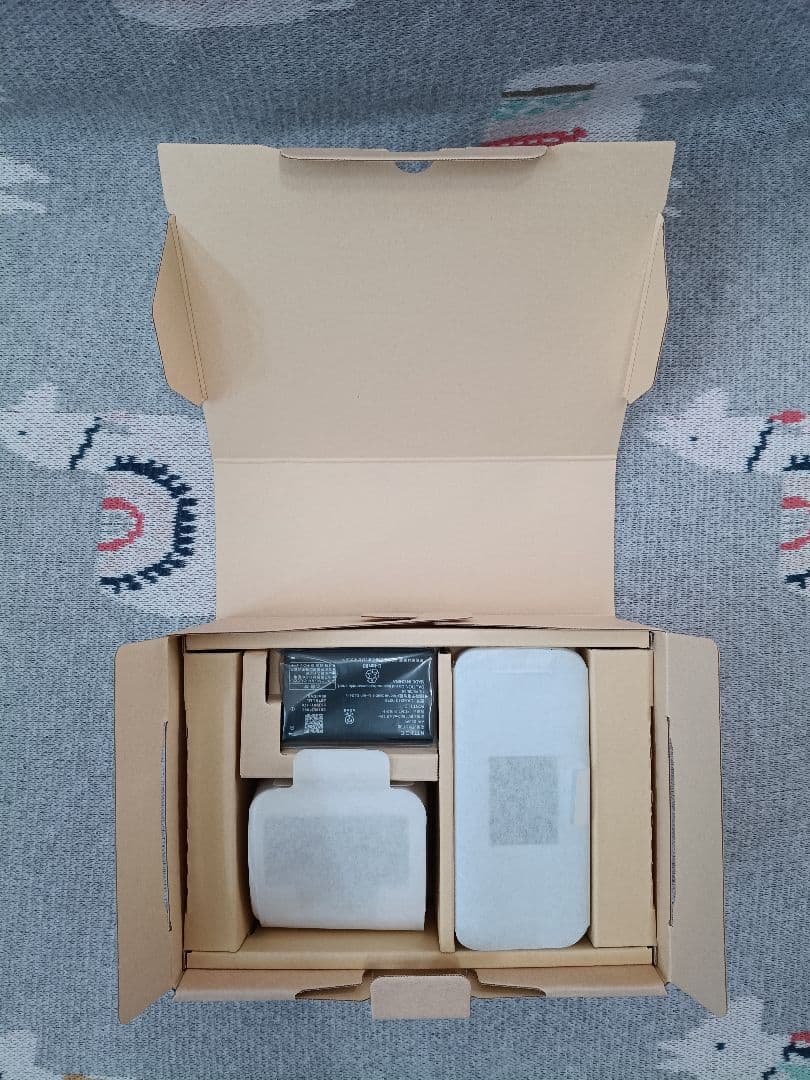 docomo らくらくホン シルバー 未使用