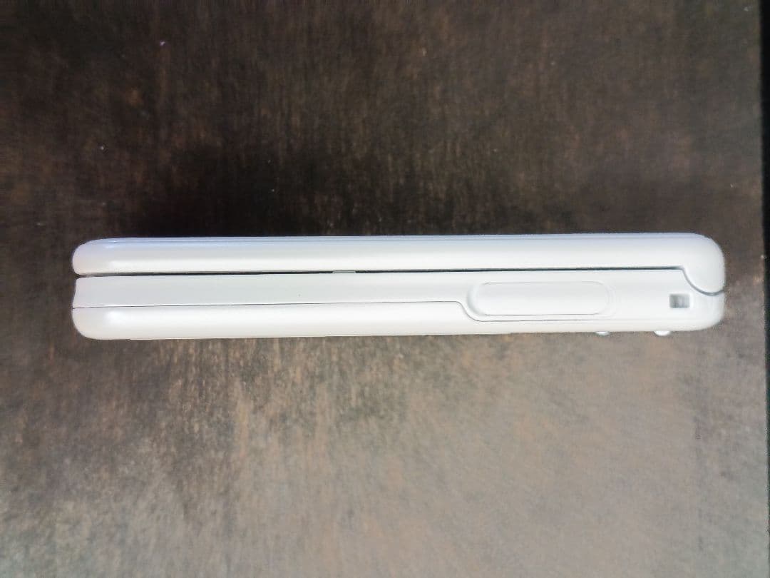 docomo らくらくホン シルバー 未使用