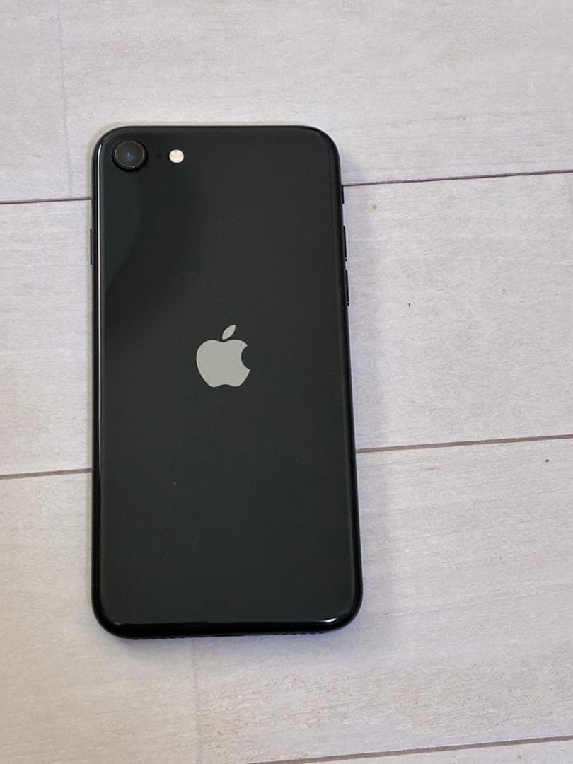 Apple iPhone se2 ブラック 本体