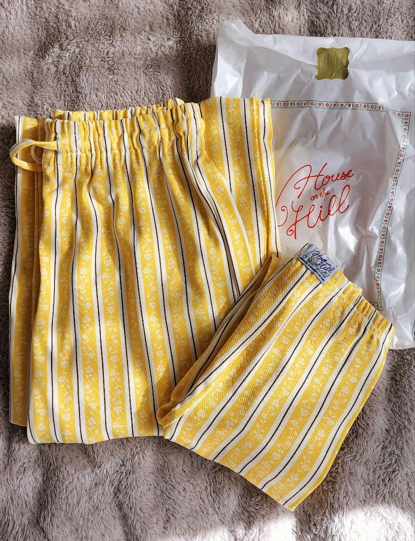 【house on the hill】yellow flower パンツセット