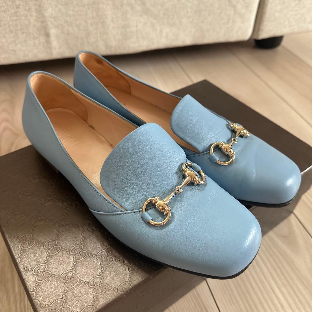 GUCCI 水色 レザー ローファー