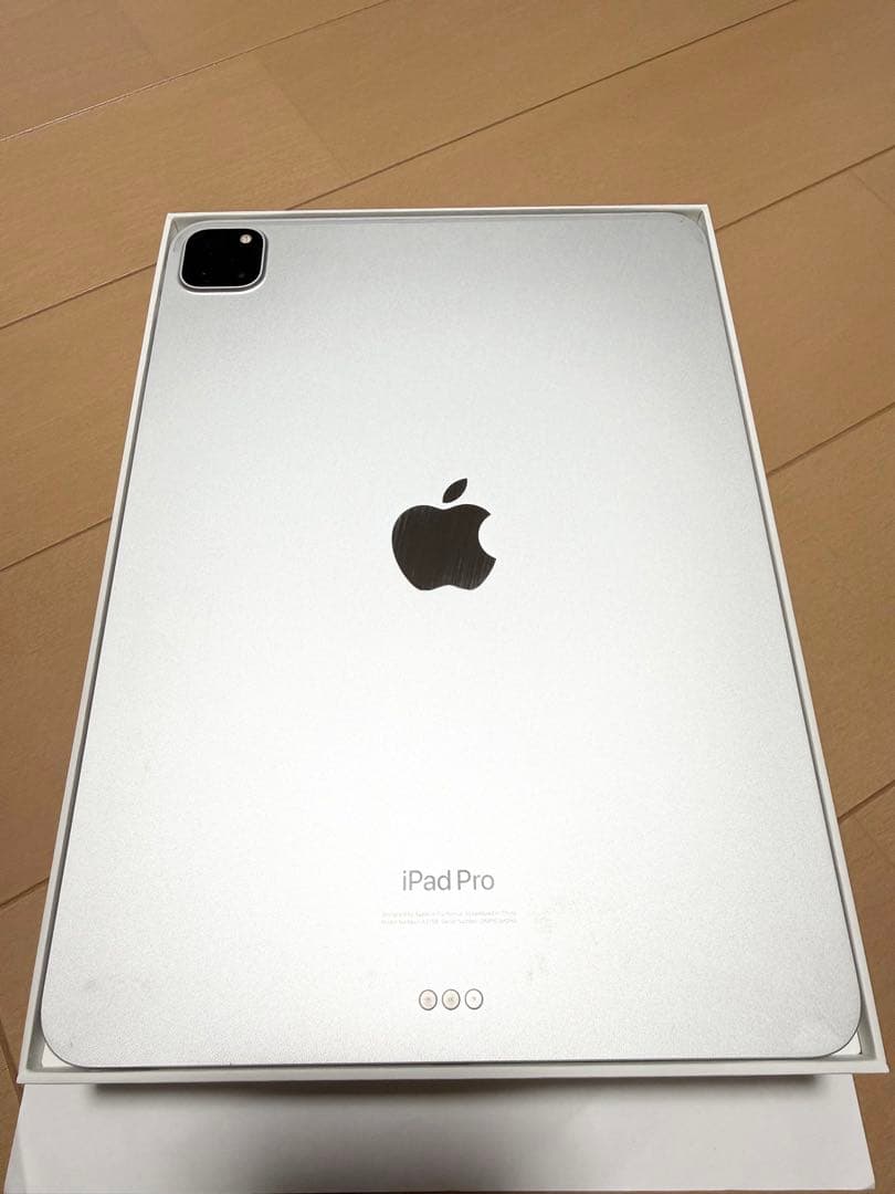 Apple iPad Pro 11インチ （第4世代） シルバー 本体 128G