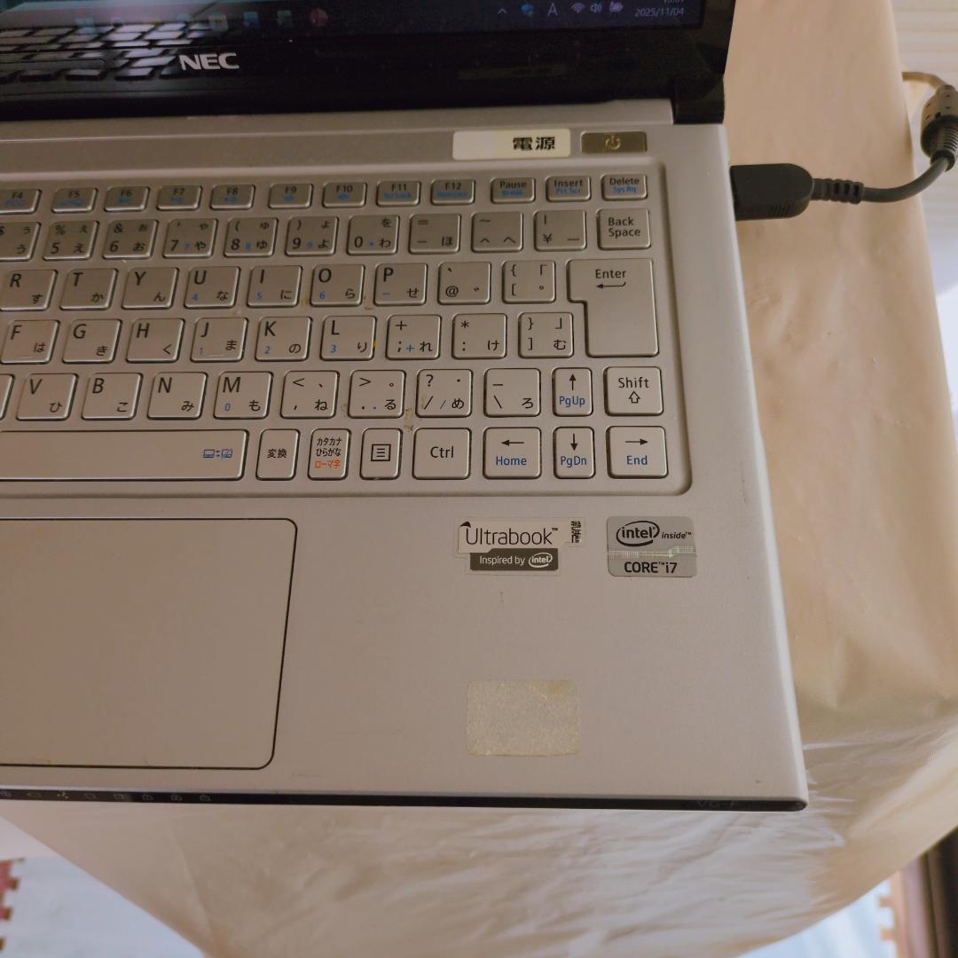 早い者勝ち NEC 薄型軽量 ノートパソコン windows11 i7 SSD