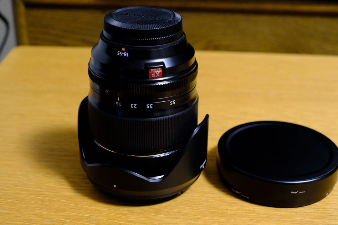 FUJIFILM XF16-55mmF2.8 R LM WR 社外フード付