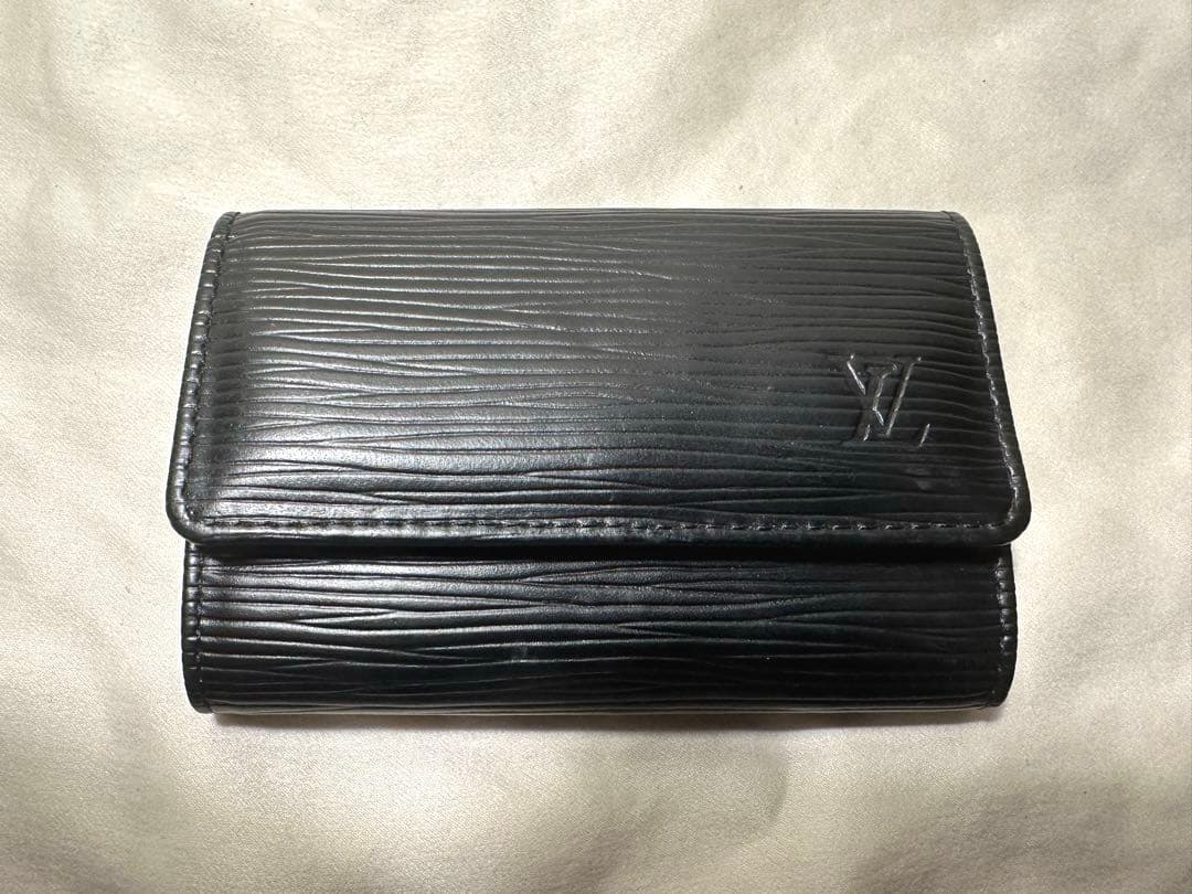 Louis Vuitton エピ ブラックキーケース