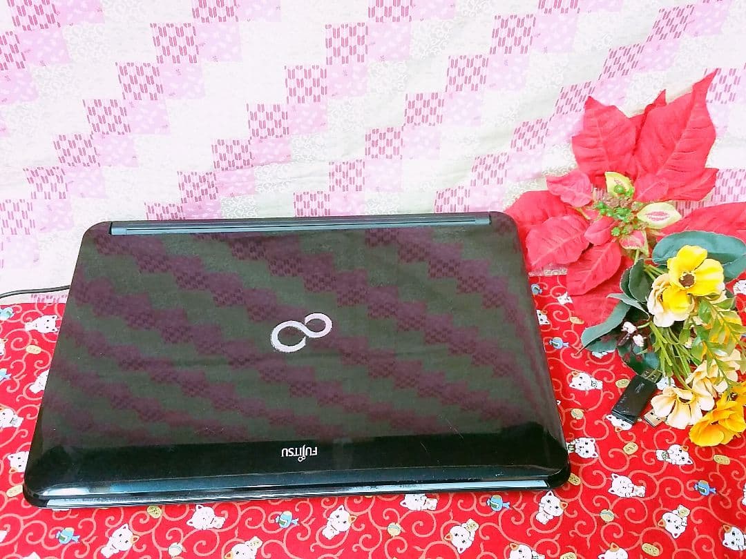 極上品！美品！テレワーク可能！富士通！新型Win11搭載！動画編集 画編集