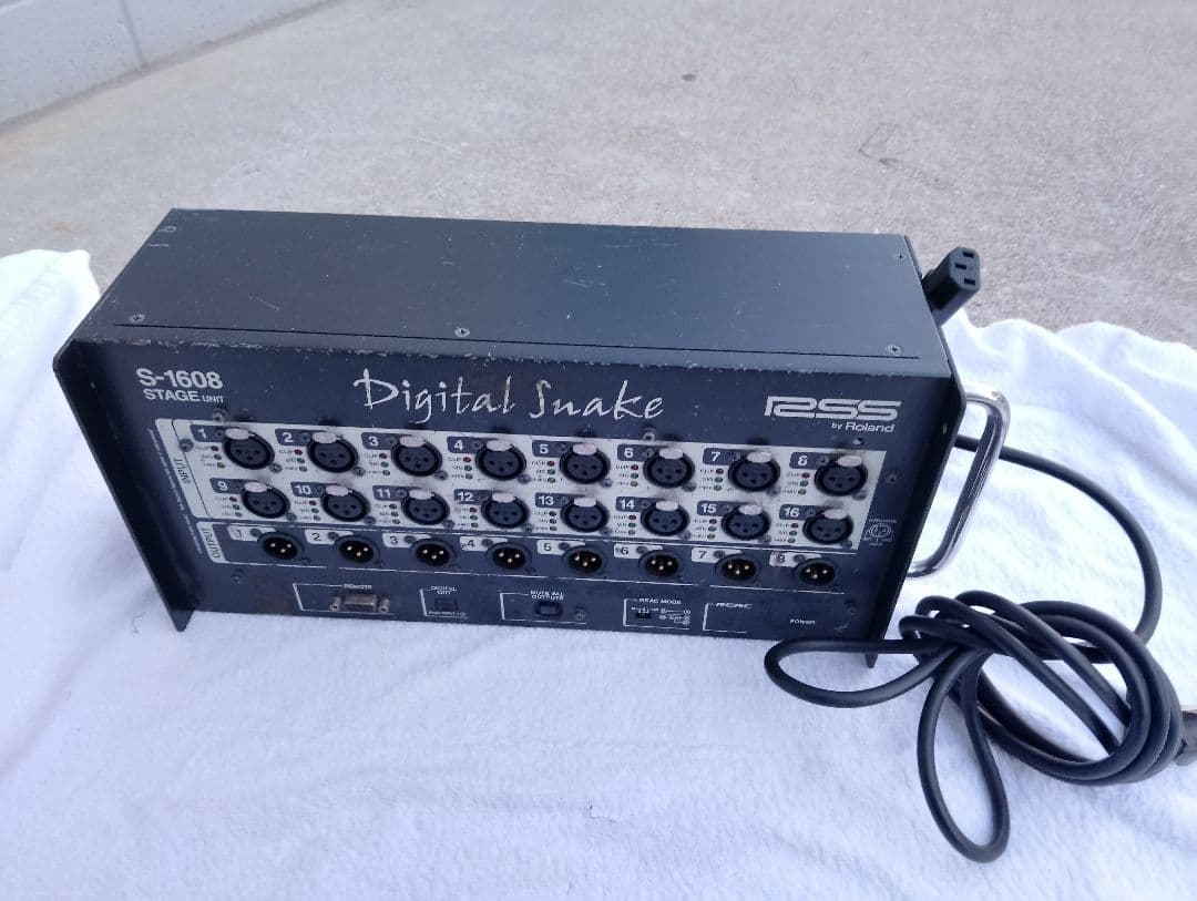 M*y様 Roland RSS S1608　デジタルスネーク　中古　ケーブルユニ