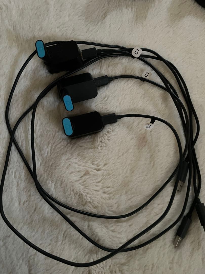 VIVE トラッカー 3個セット USBケーブル付き