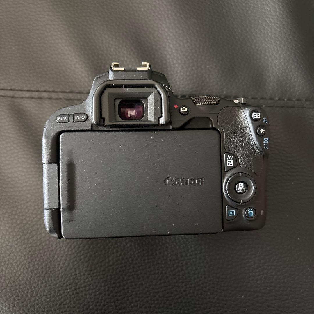 【中古】Canon EOS kissX9デジタル一眼レフカメラセット