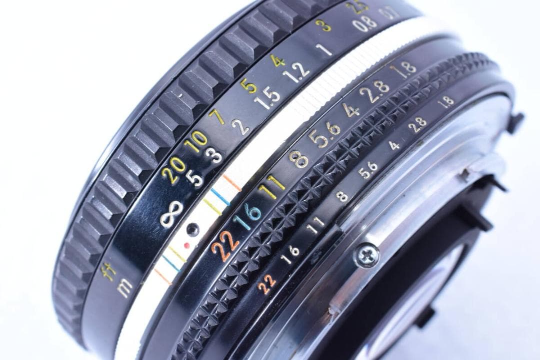 【❄基本の１本！❄】Nikon Ai-s 50mm F1.8 綺麗なボケが出ます