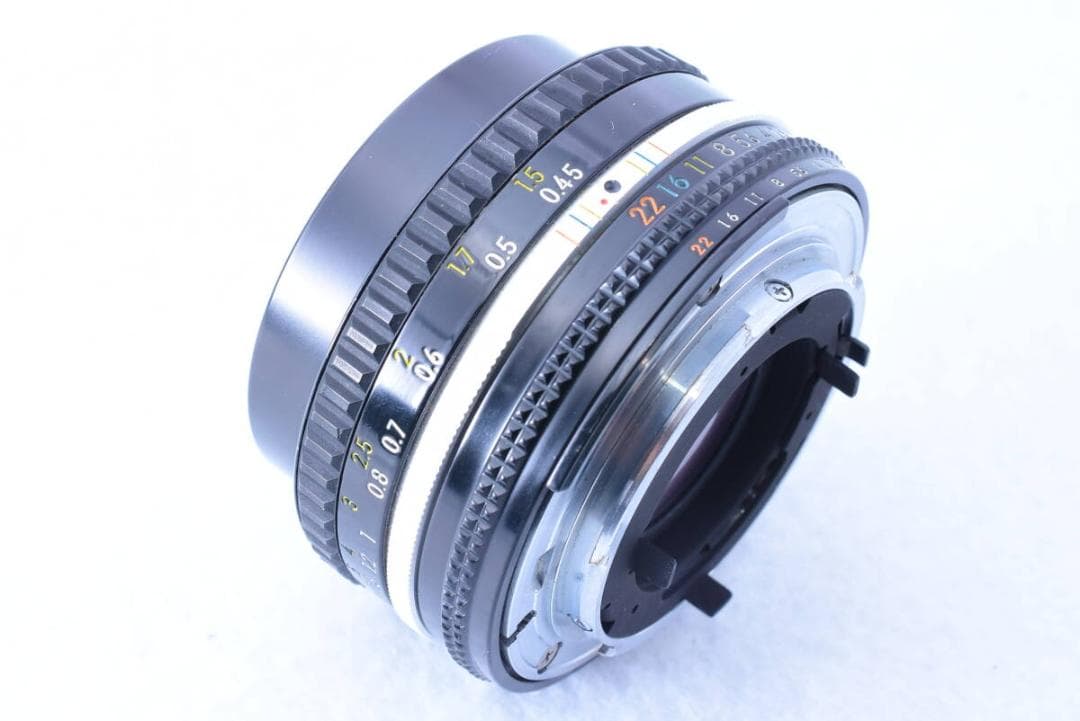 【❄基本の１本！❄】Nikon Ai-s 50mm F1.8 綺麗なボケが出ます