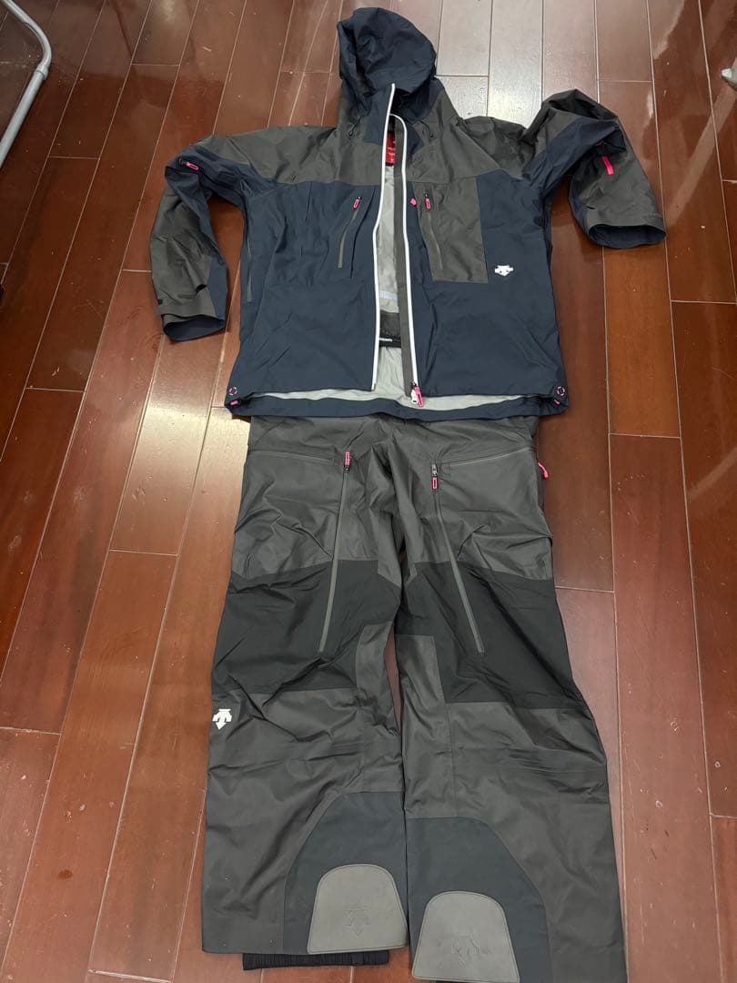 DESCENTE スキーウェア 上下セット