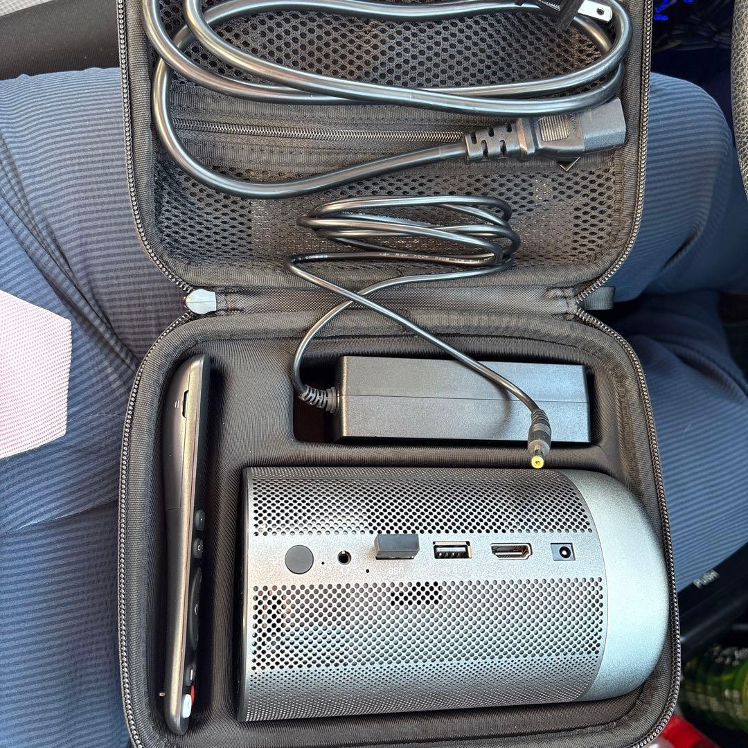 CINEMAGE Pro シネマージュプロ　プロジェクター　別売ケース付