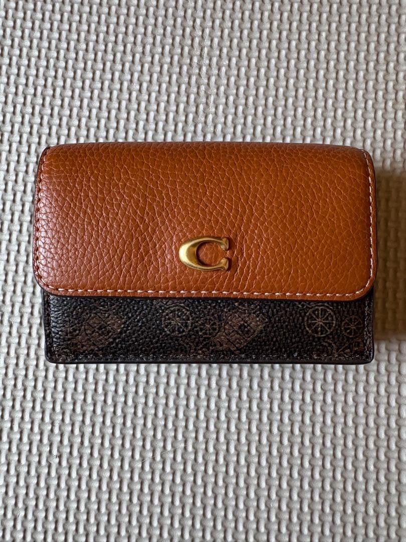 Coach 三つ折り財布　エッセンシャル ミニ トライフォールド ウォレット