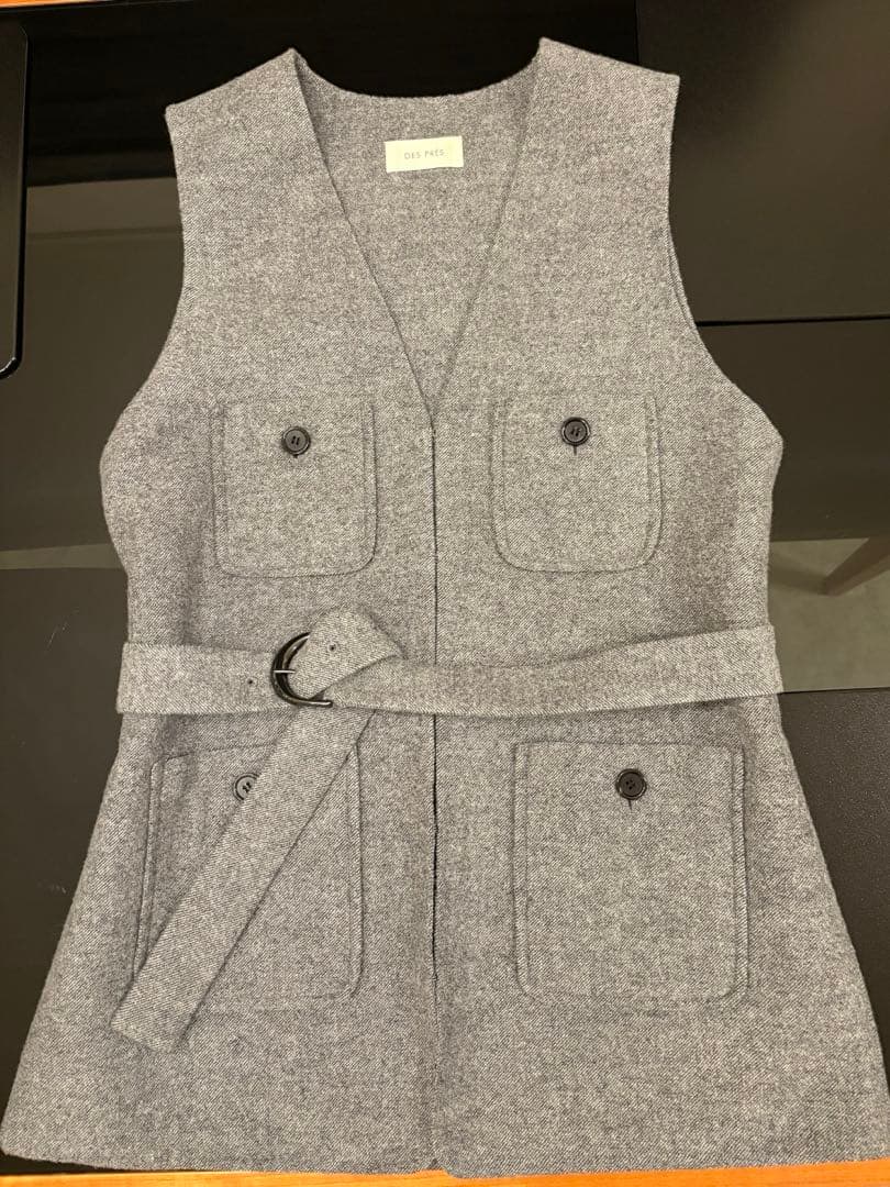 今期　新品未使用　トゥモローランド　DES PRES ベスト　ジレ　ウール