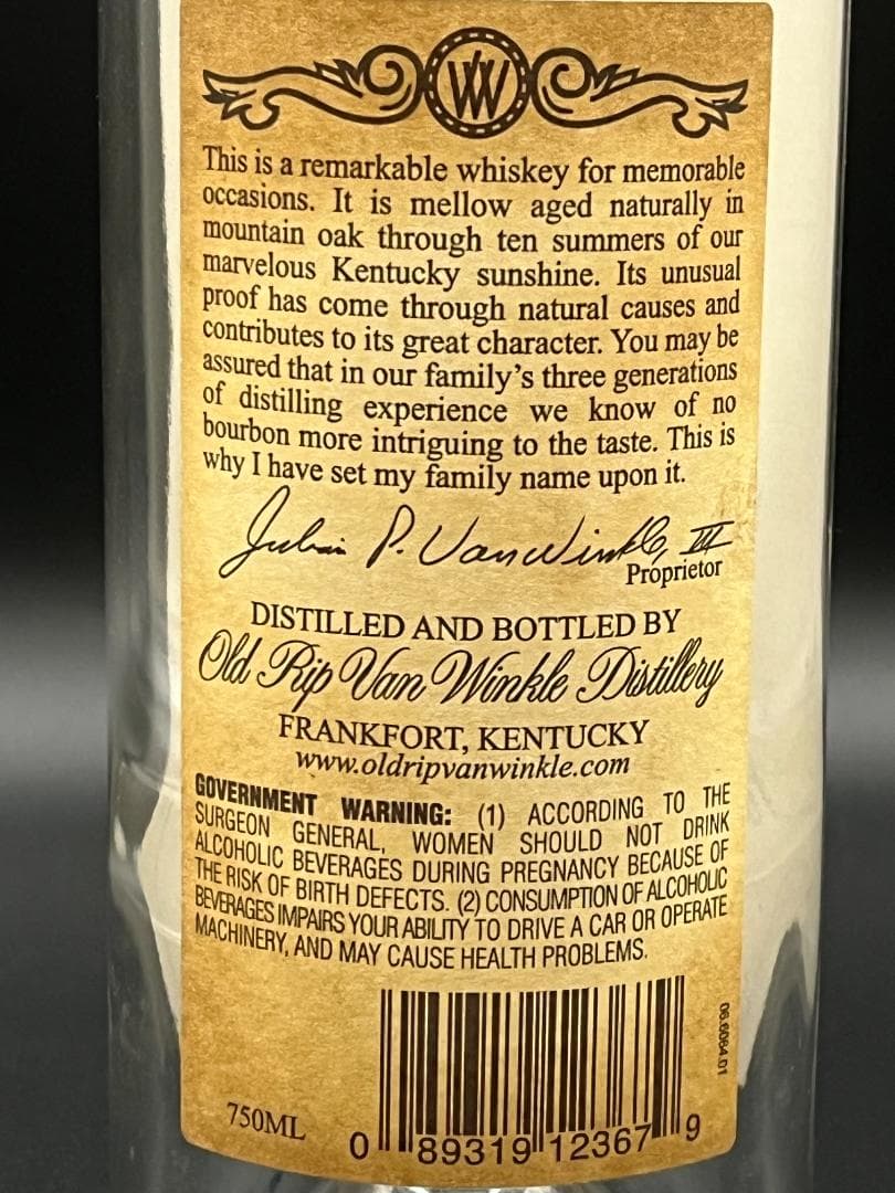 バーボンウイスキーパピーヴァンウィンクルリップヴァンウィンクル10年　空瓶　希少