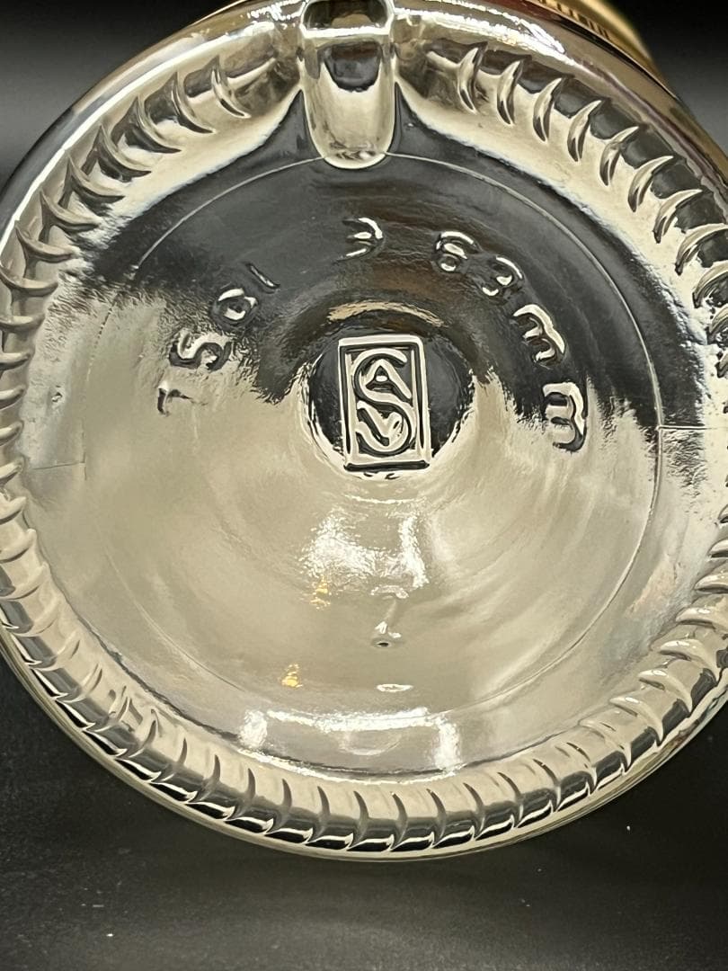 バーボンウイスキーパピーヴァンウィンクルリップヴァンウィンクル10年　空瓶　希少