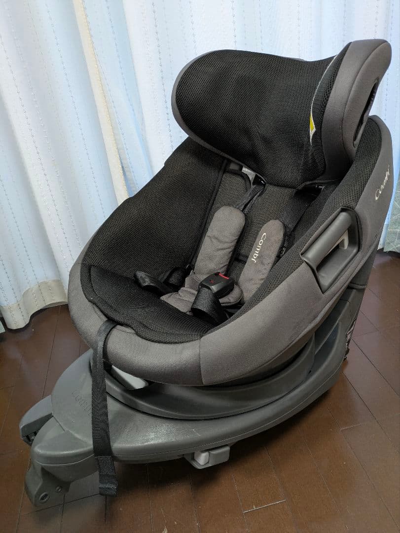 Combi チャイルドシート THE Sシリーズ グレー