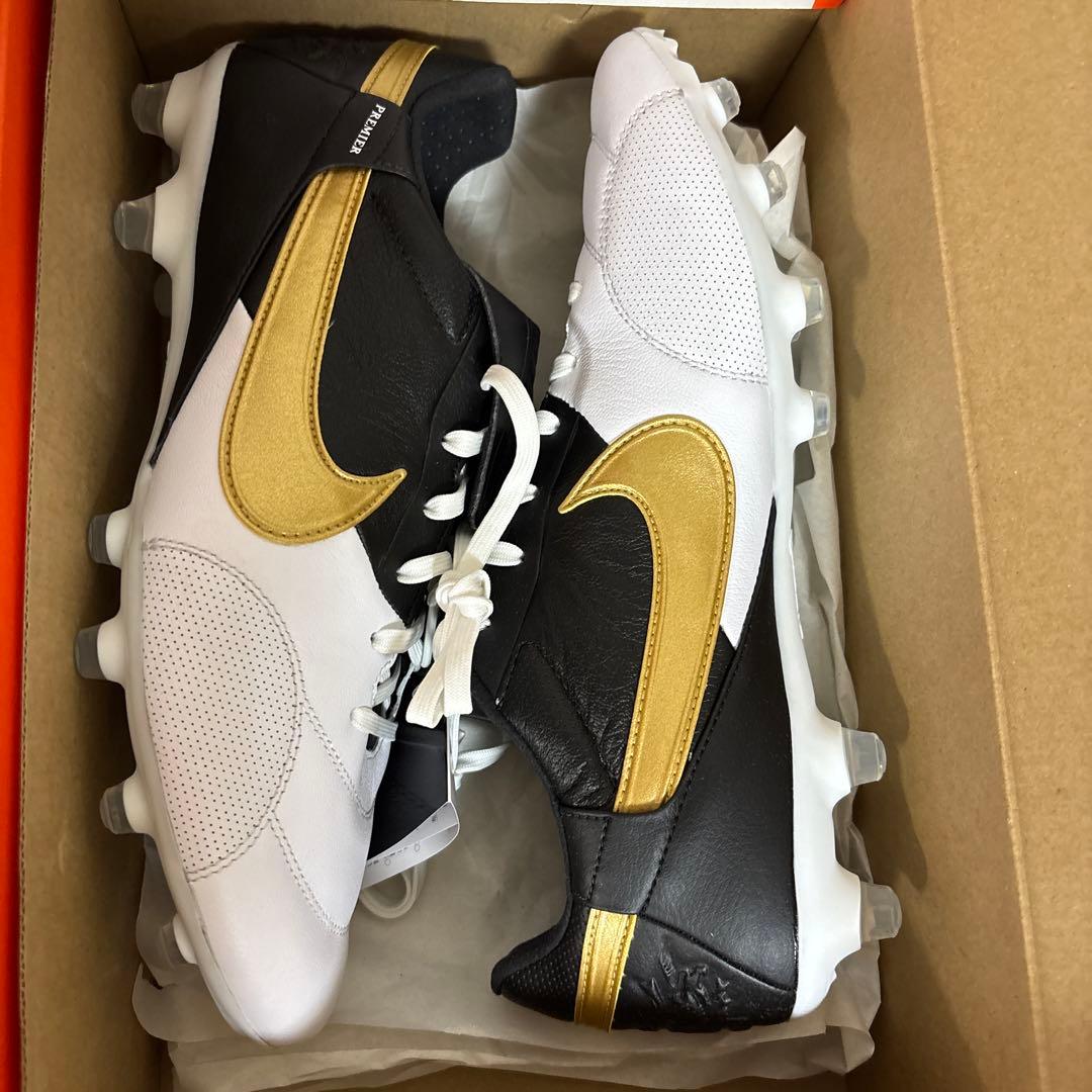 サッカースパイクナイキプレミア3 fg