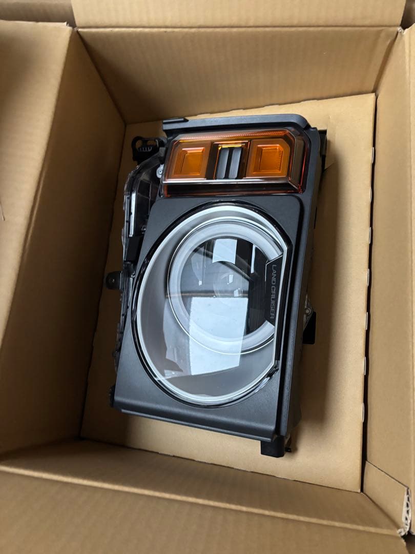 ランクル250丸目ライト