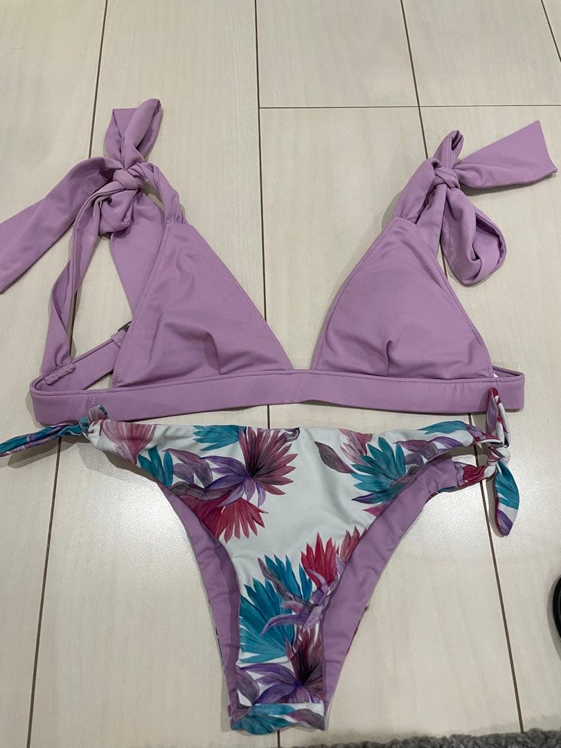 り*ご様 ALEXIA STAM セパレート水着 M