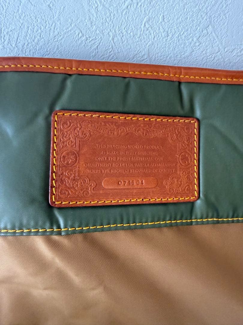 ハンティングワールド　バチュークロス　ショルダーバッグ