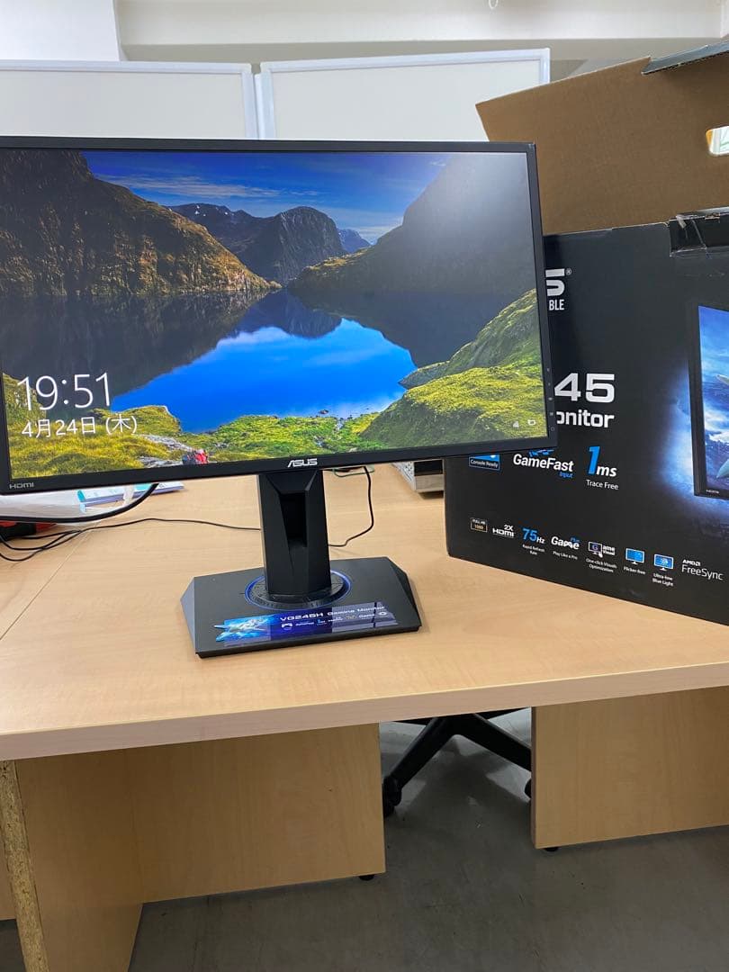 マイケルジャクソン　ASUS ゲーミングディスプレイ　VG245H