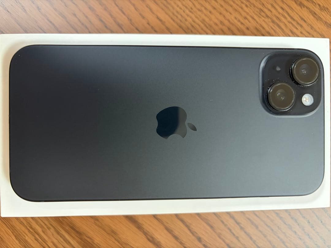 Apple iPhone 15 plusブラック 本体　充電ケーブル付き