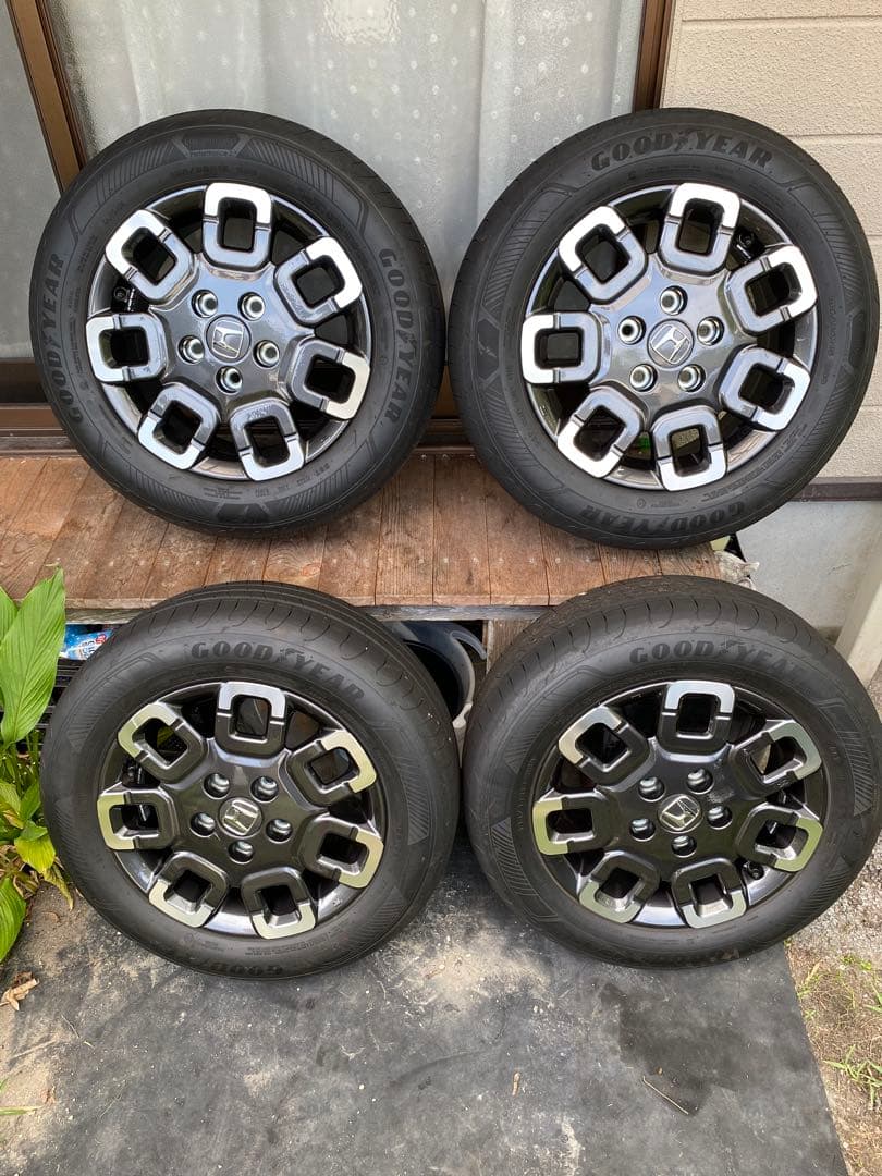 新型フリードクロスター純正ホイールタイヤセット