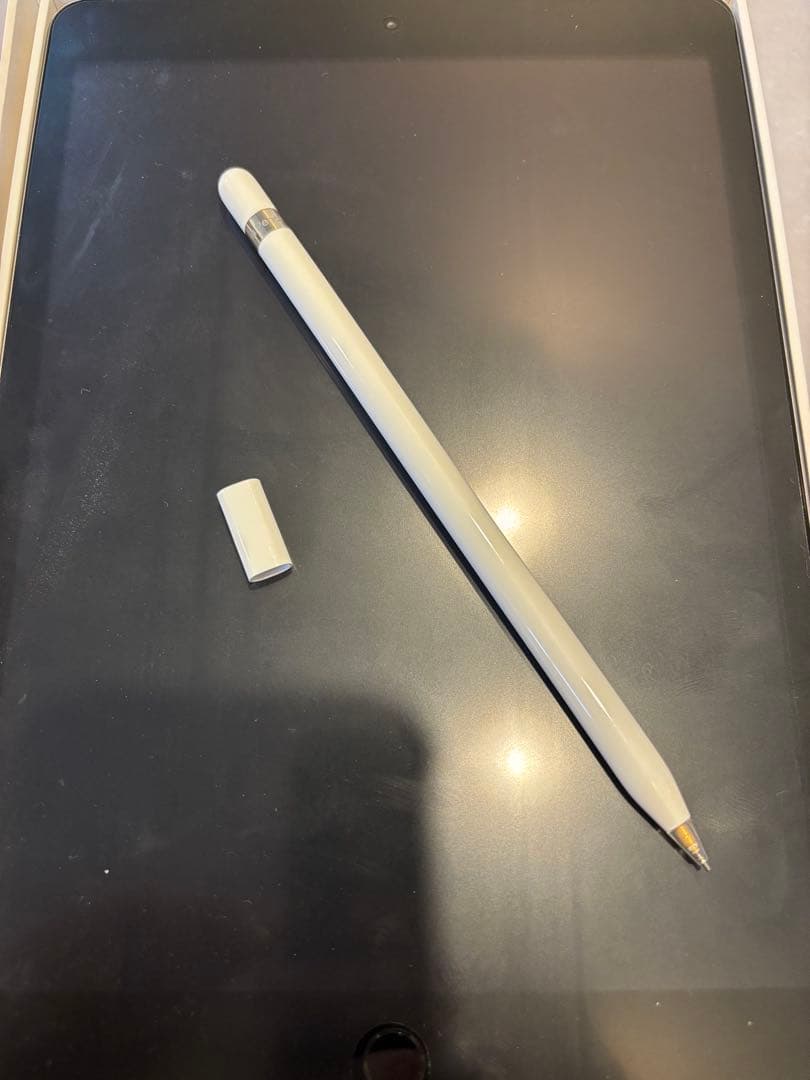 【美品】iPad(第7世代）Wi-Fiモデル 32GB+Apple pencil