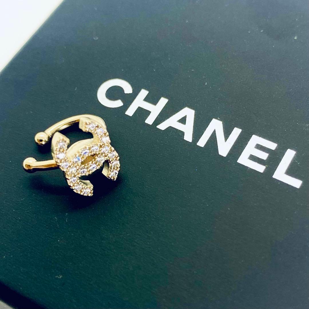 CHANEL イヤーカフ　片耳　ココマーク　刻印　箱付き
