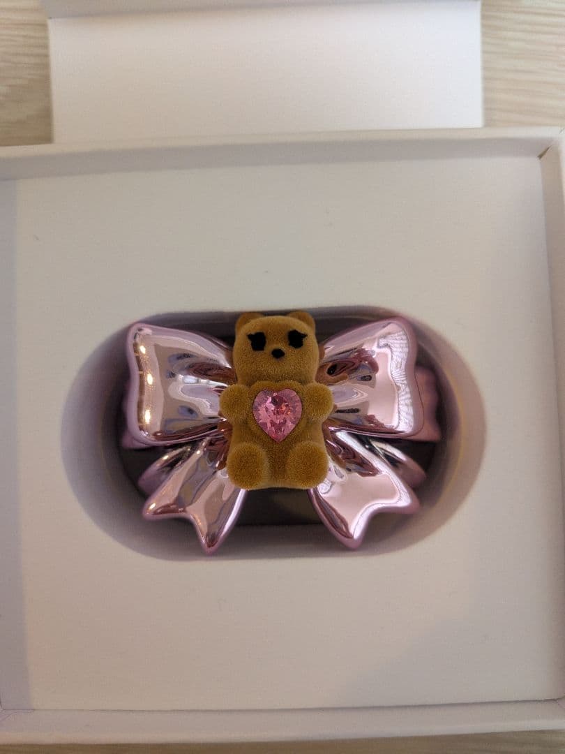 XTENDED iDENTiTY リボンクマ エアポッドカバー