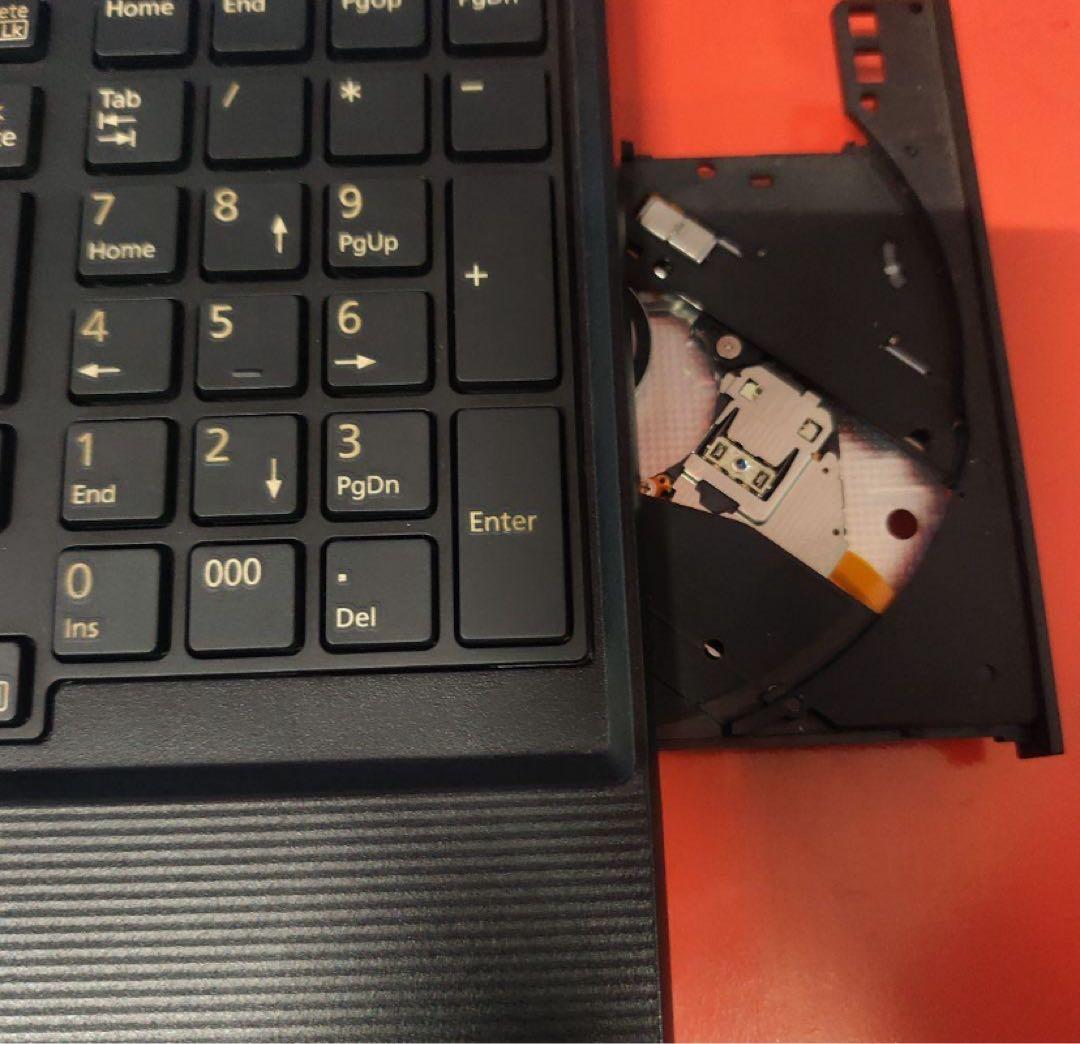 ノートパソコン Windows11オフィス付き　爆速SSD搭載 Core i3