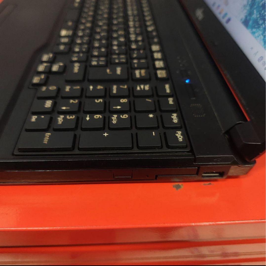 ノートパソコン Windows11オフィス付き　爆速SSD搭載 Core i3