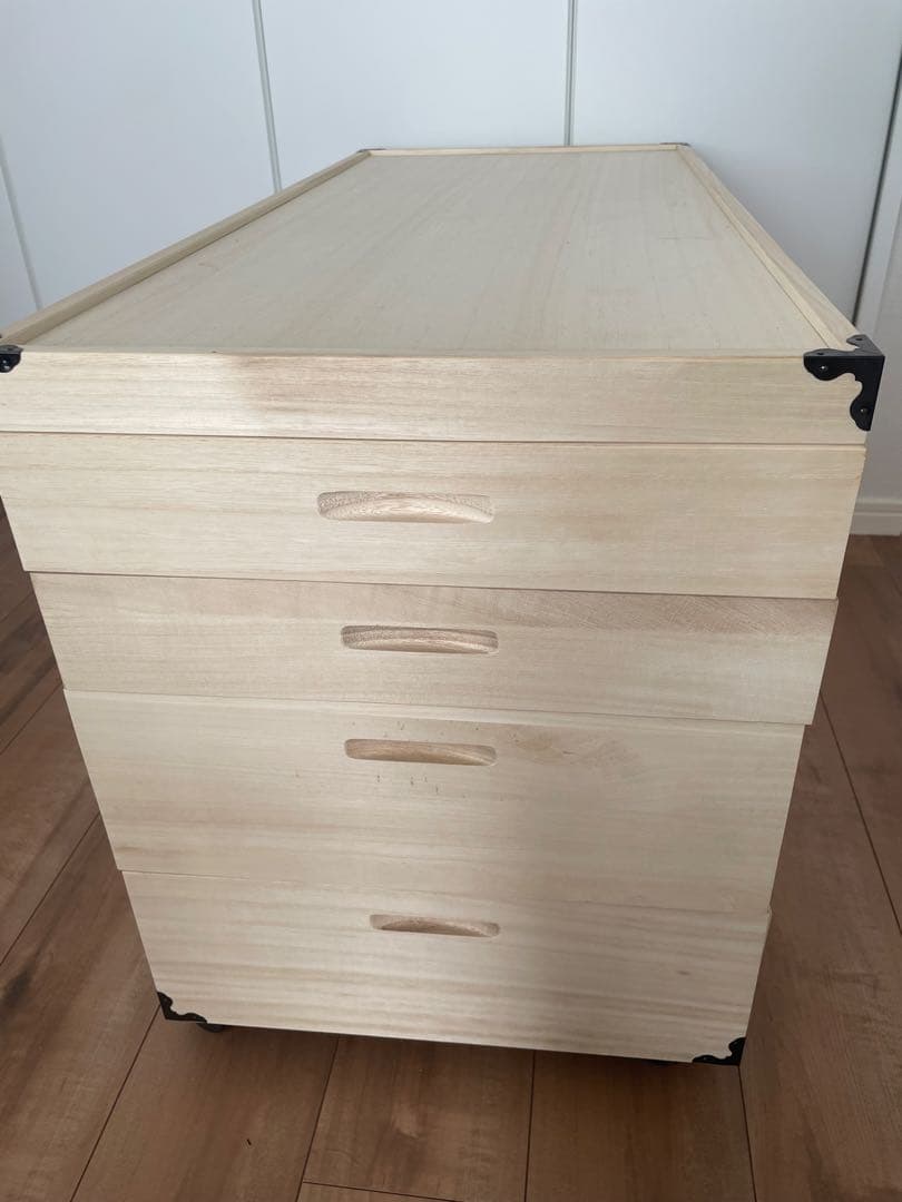 総桐製衣装ケース（4段）キャスター付き　桐ダンス/桐箪笥/着物/コレクション保管