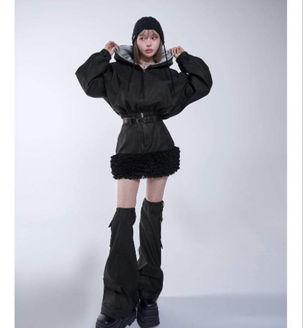 ダーリッチ フード付きクロップドレザージャケット