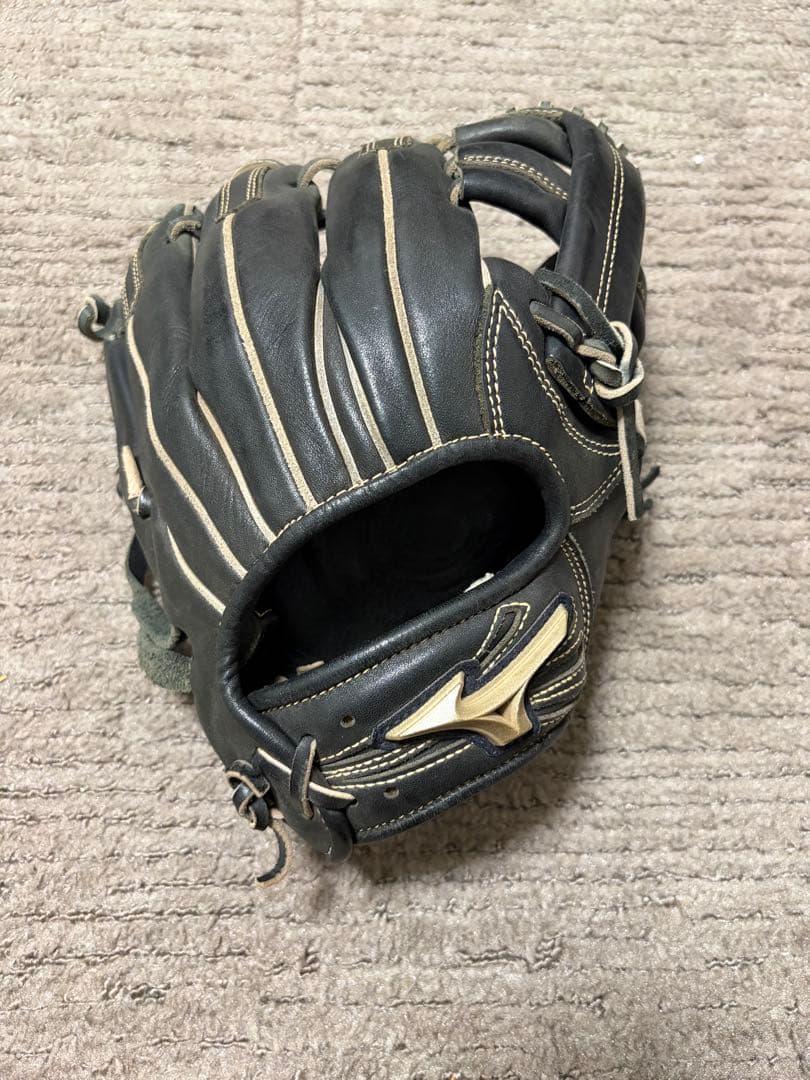 ミズノ グローバルエリート　黒　グローブ