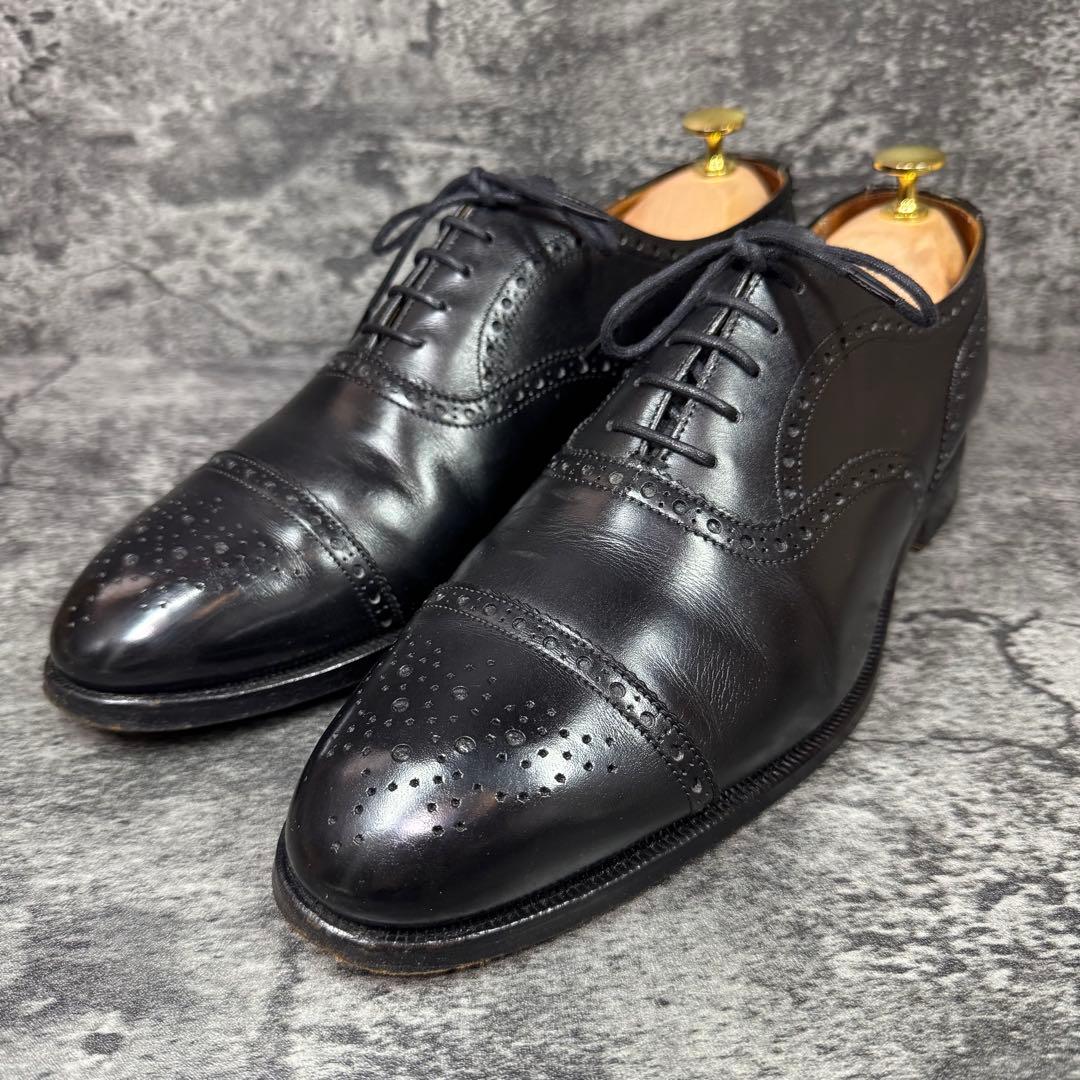 【美品】クロケット＆ジョーンズ ストレート メダリオン 8E 黒 レザー