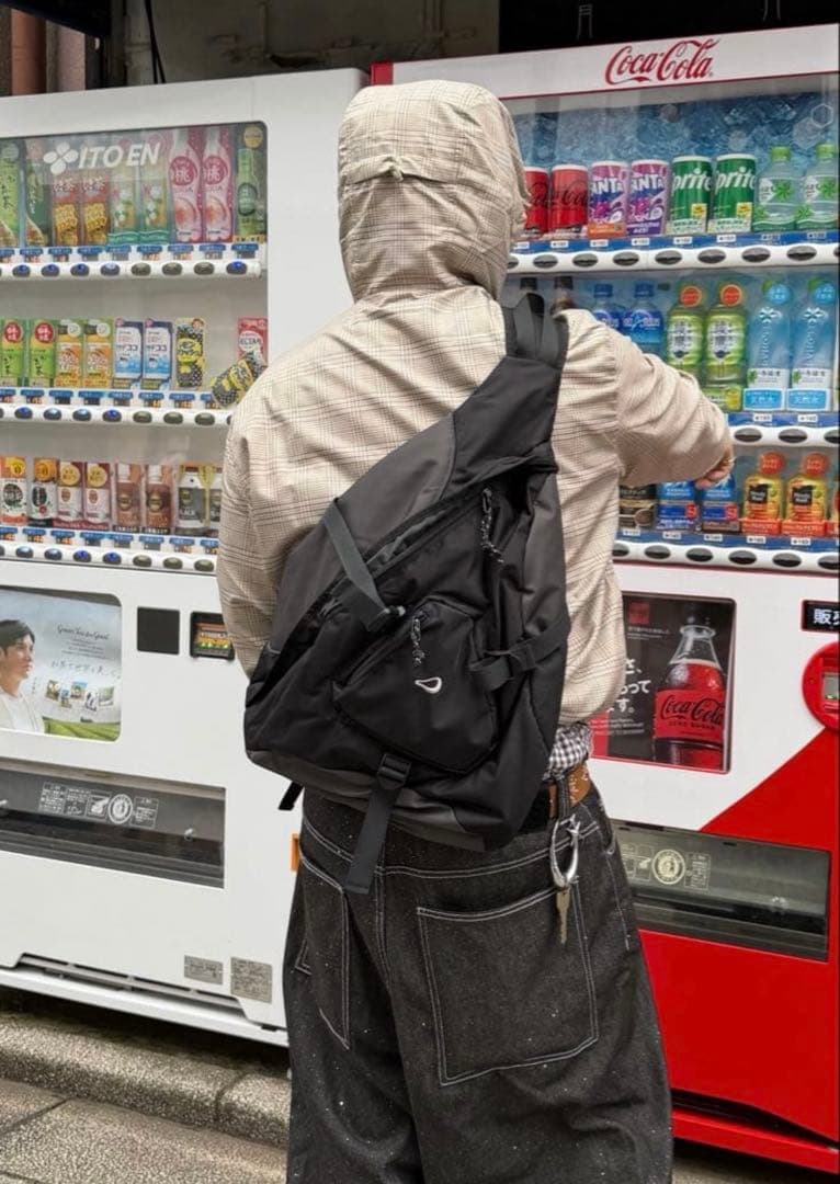 Armarex Tri-Sling Bag ブラック