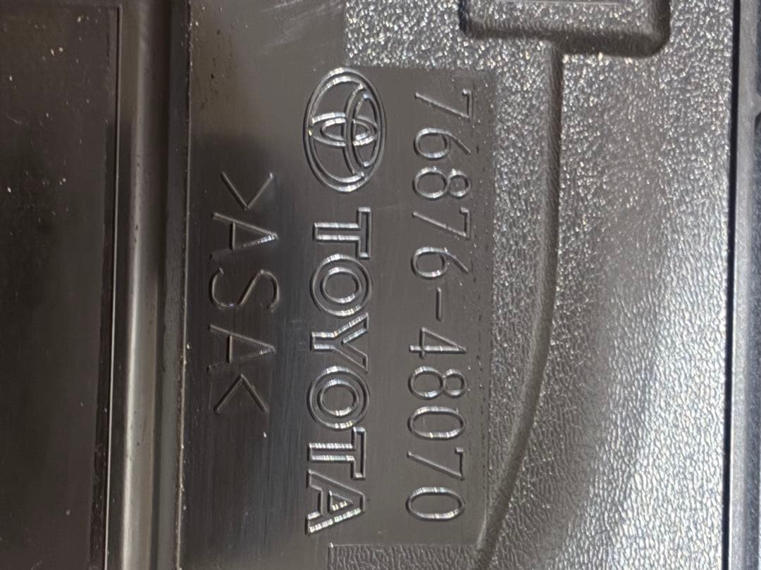 80系ハリアー純正Zリヤスポイラーハイマウントストップランプ