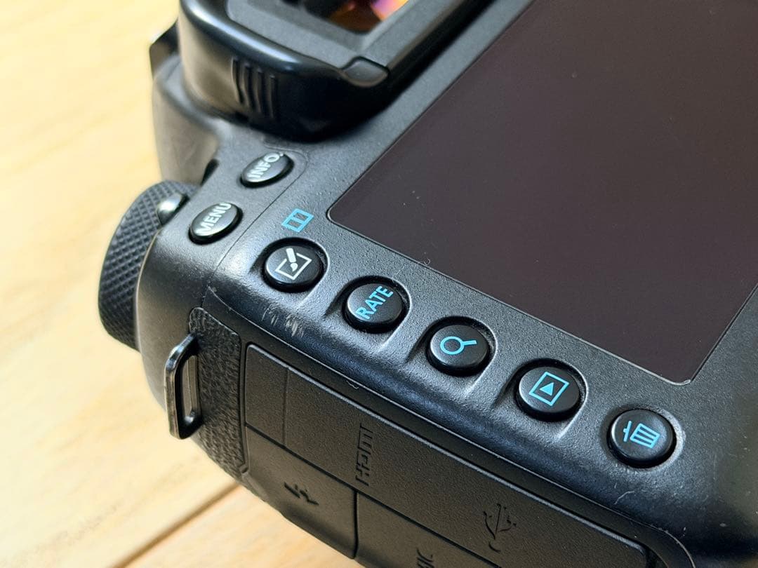 Canon EOS 5D Mark IV ボディ【元箱・おまけ多数】