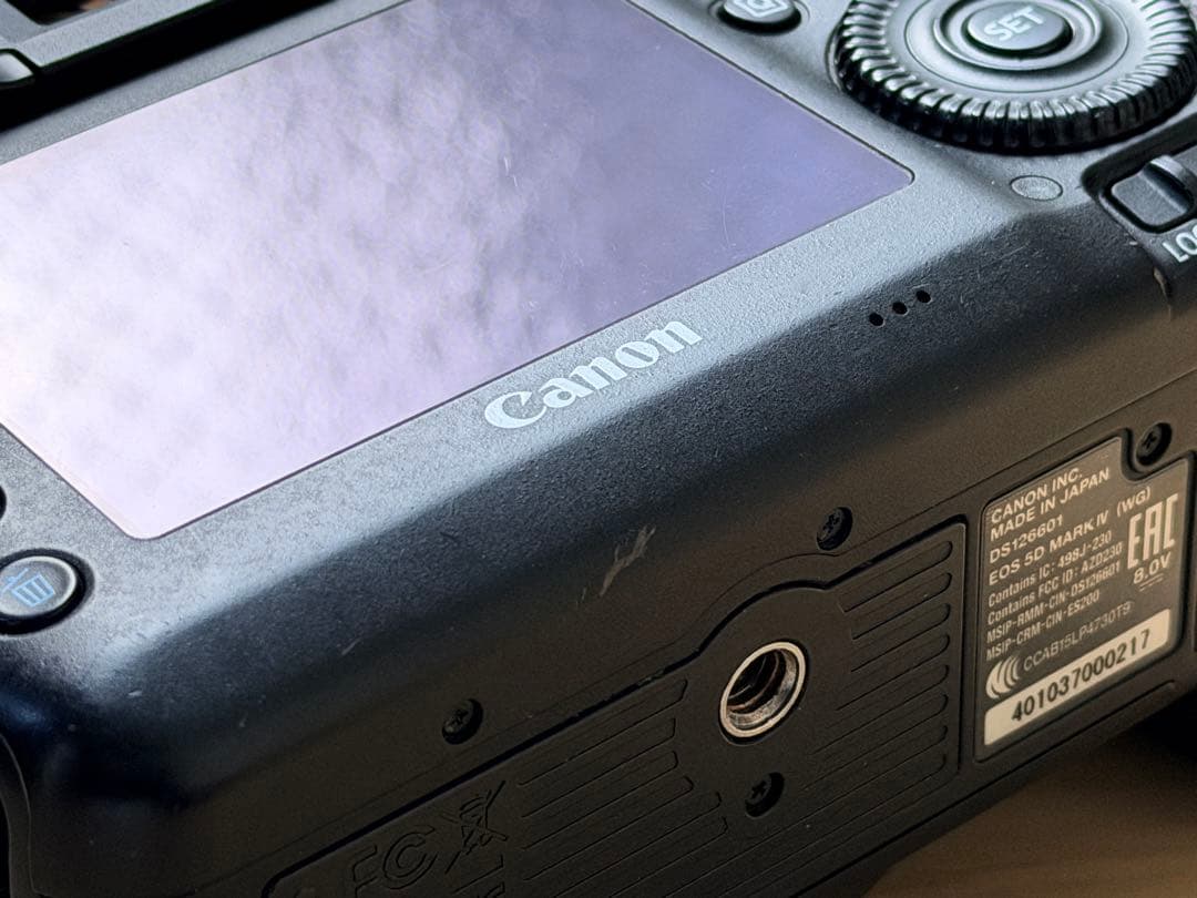 Canon EOS 5D Mark IV ボディ【元箱・おまけ多数】