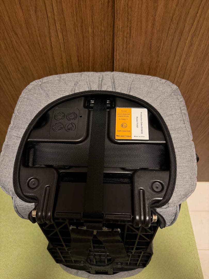 おにぎり　新品同様　日本育児 Evo トラベルベスト チャイルドシート