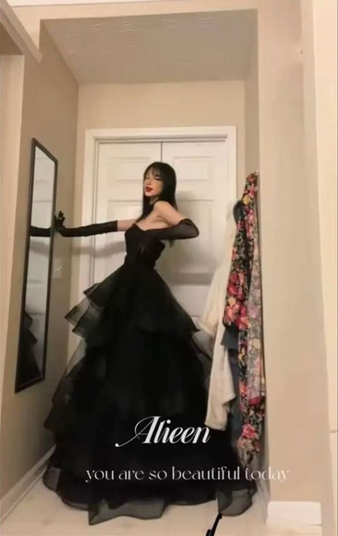 タグ付き エレガント ブラックチュールドレス タグ付き グローブ付き