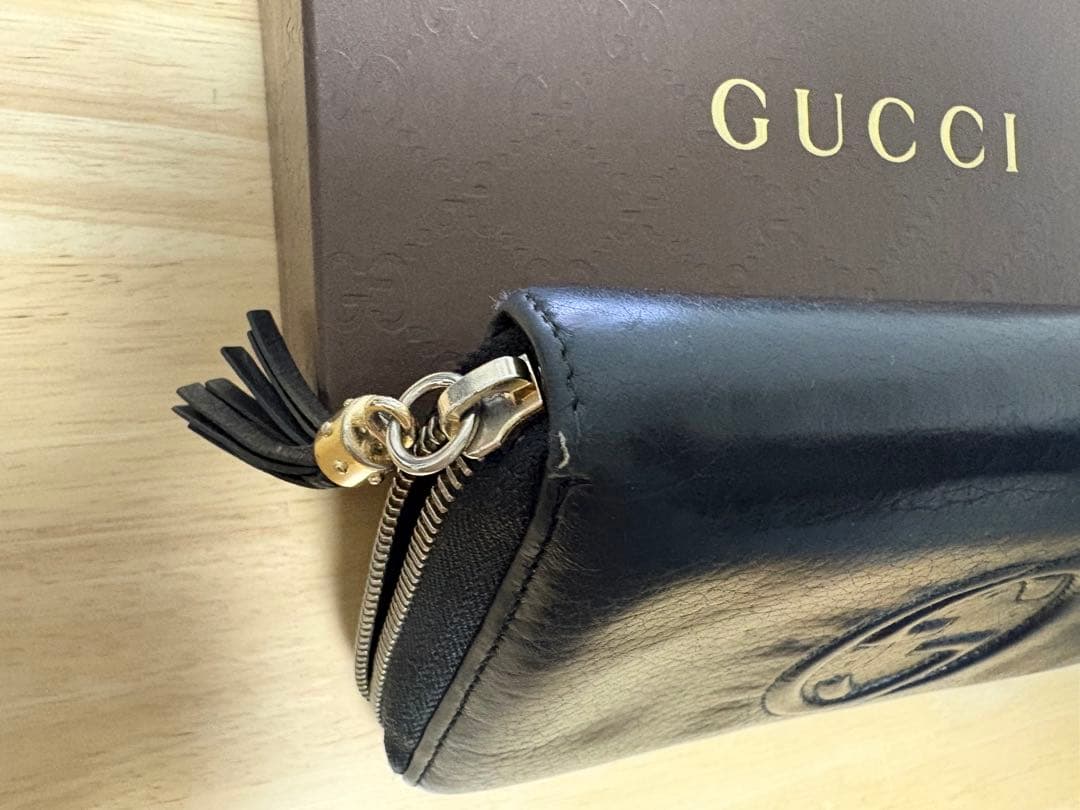 GUCCI タッセル付き 長財布