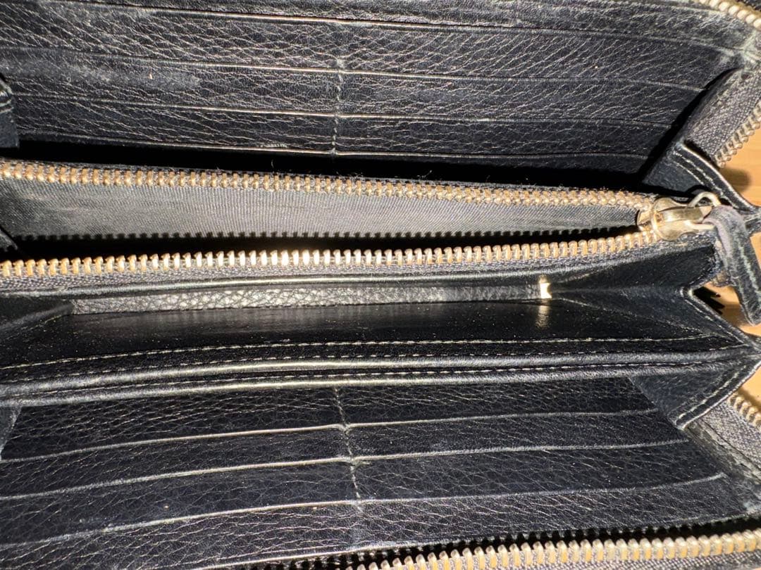 GUCCI タッセル付き 長財布