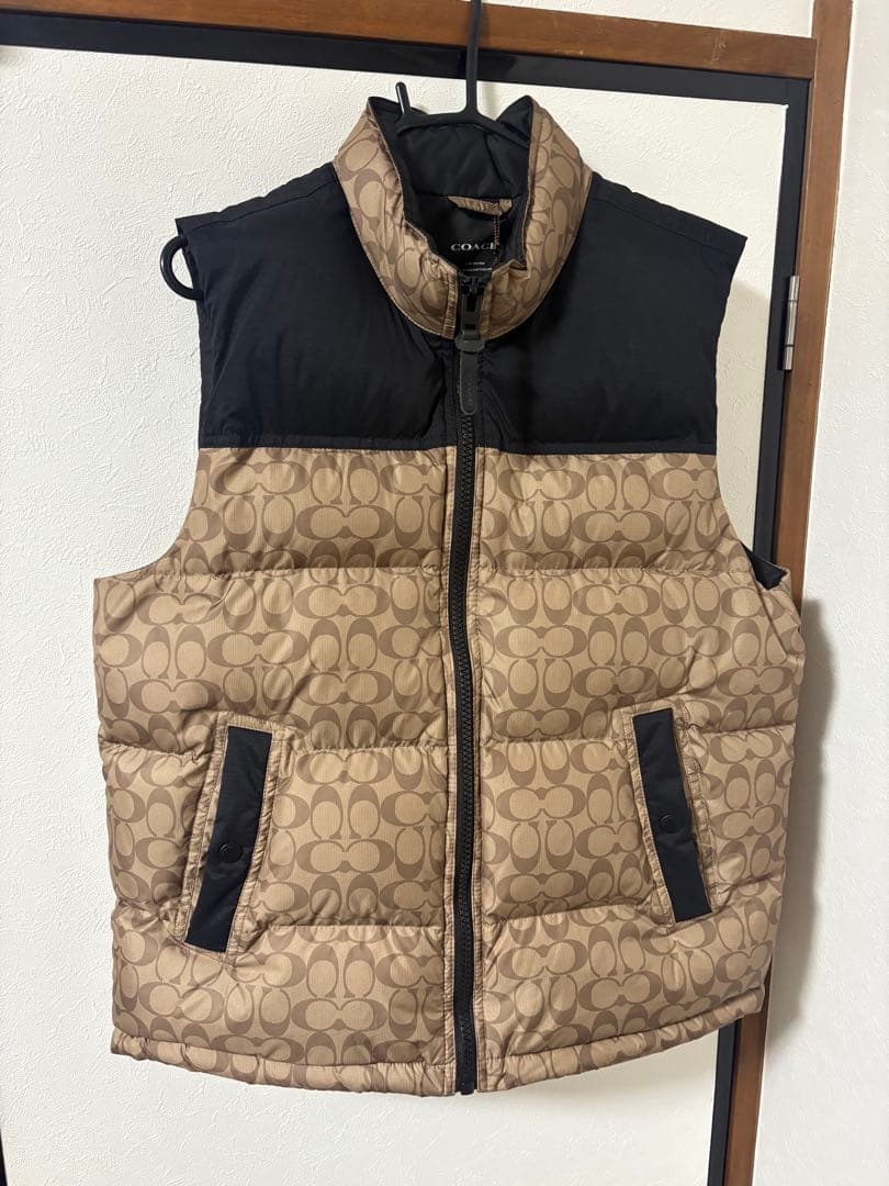 COACH ダウンベスト ベージュ　ショッパー2点付き　お値下げ可能