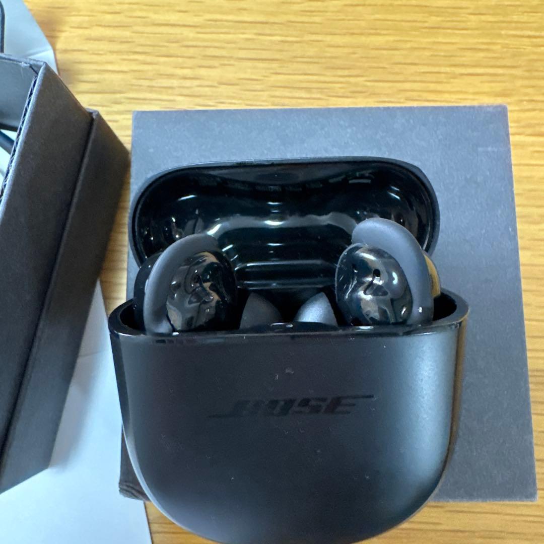 BOSE ワイヤレスイヤホン 充電ケース付き