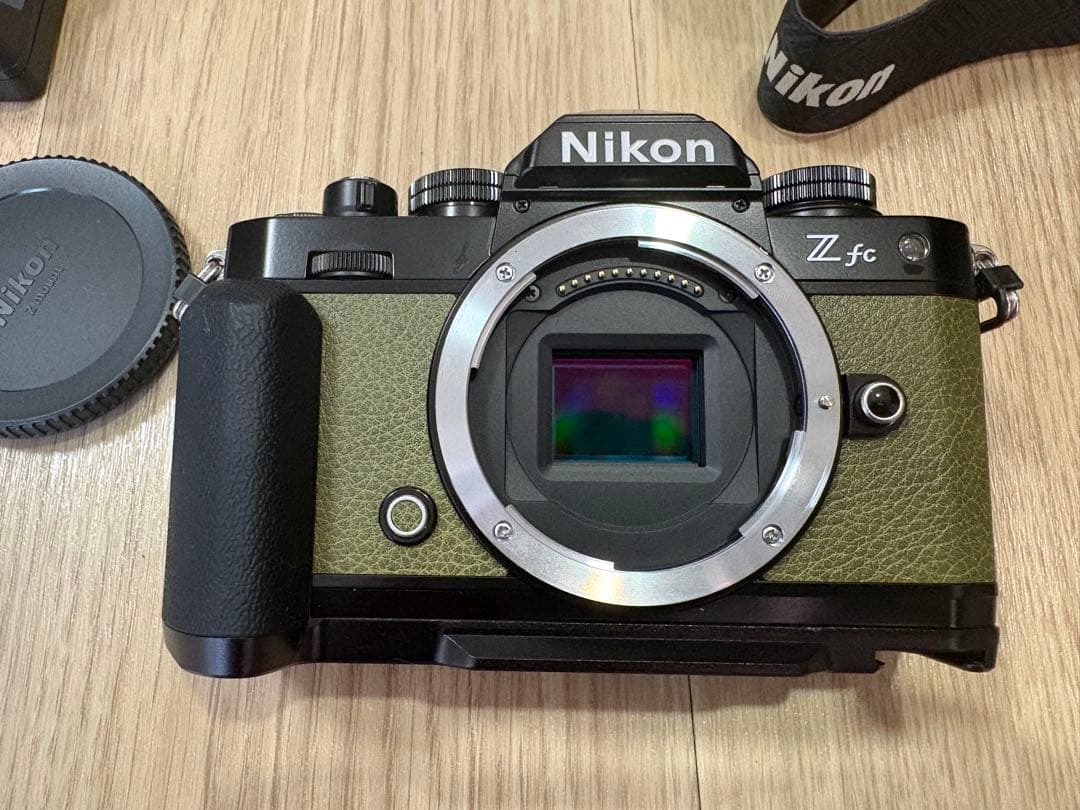 Nikon Z fc ミラーレスカメラ 美品 レンズ バッテリー付き
